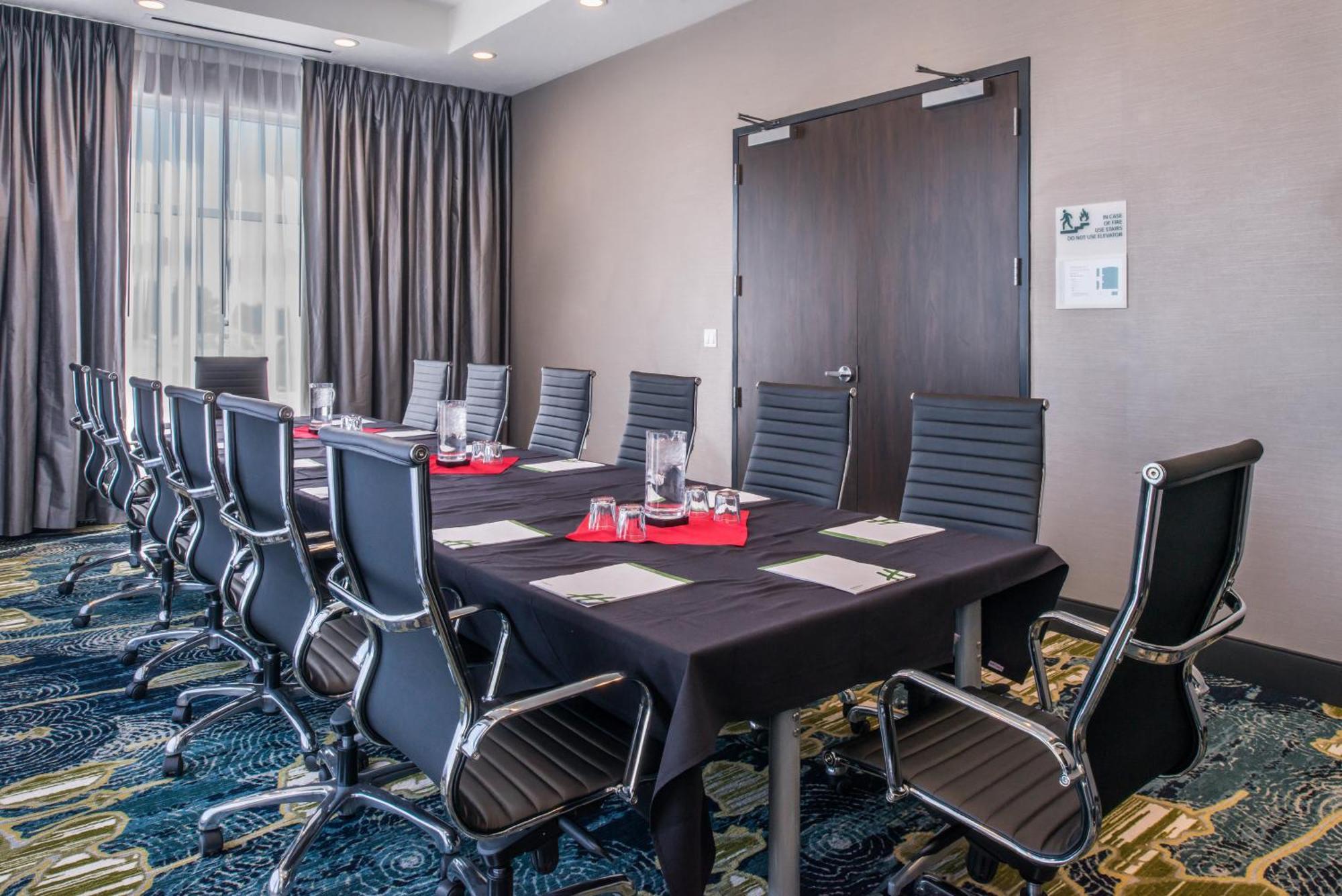 Holiday Inn Detroit Northwest - Livonia By Ihg Экстерьер фото